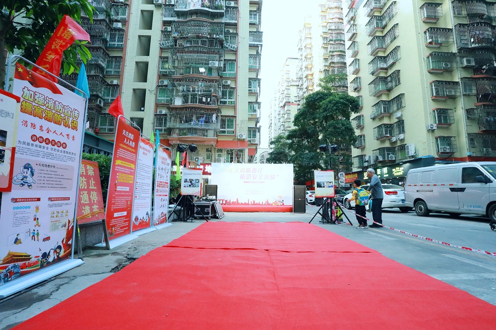 2021年(nián)民(mín)治街道消防安全宣傳活動圓滿完成(圖1) 1-21112G12111A0.jpg